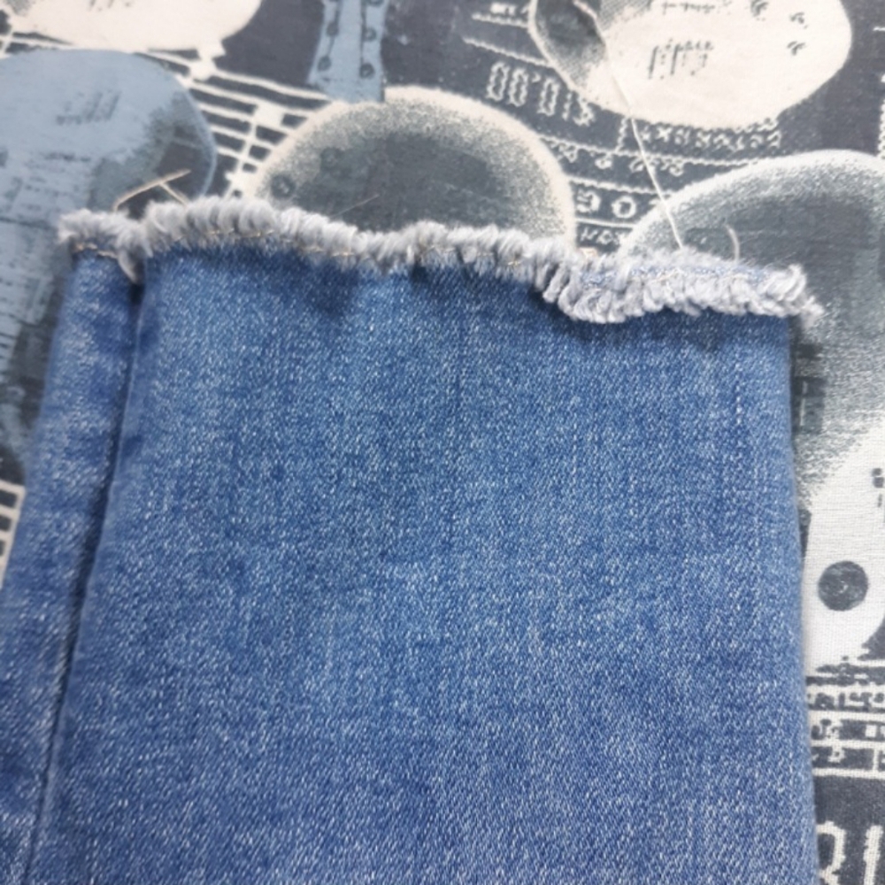 RSQ Blue Denim Melrose Cuff Ankle Jeans Size 10 - Picture 7 of 7